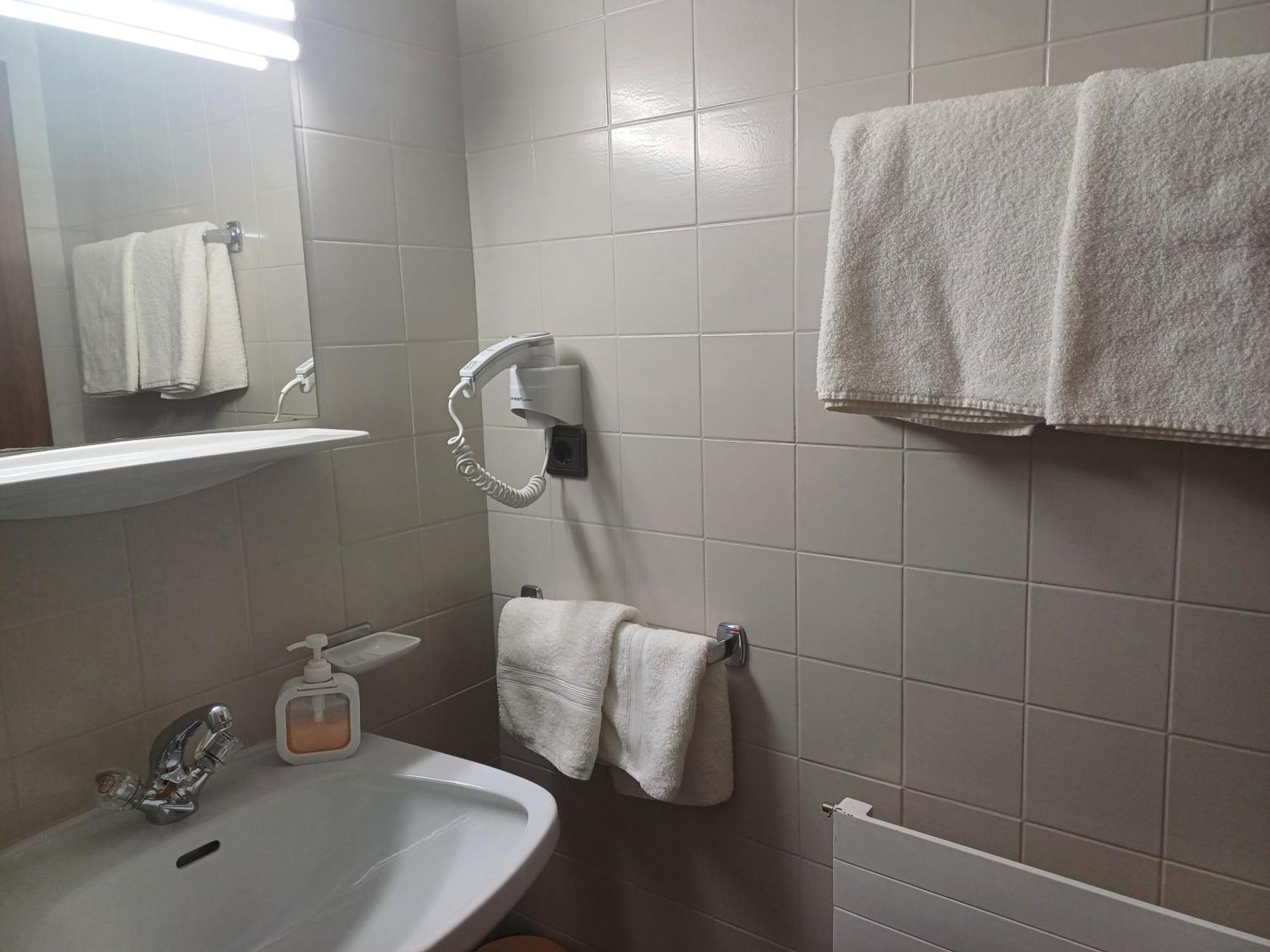 Gaestehaus Berta Zell am Ziller Rum bild