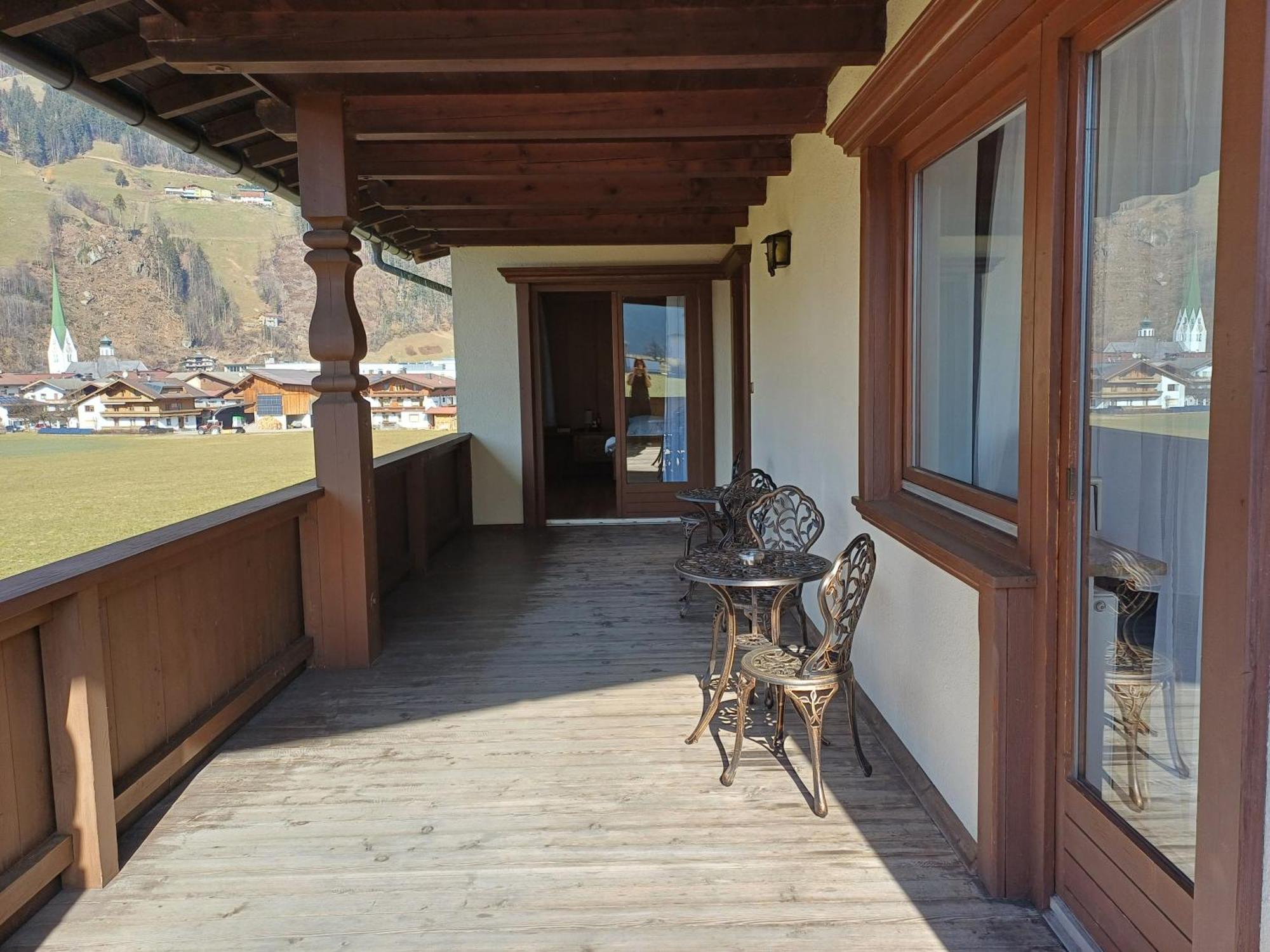 Gaestehaus Berta Zell am Ziller Rum bild